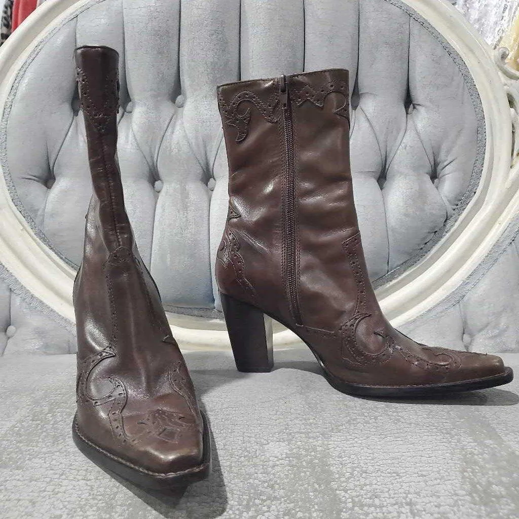 Antonio Melani Boots 6.0