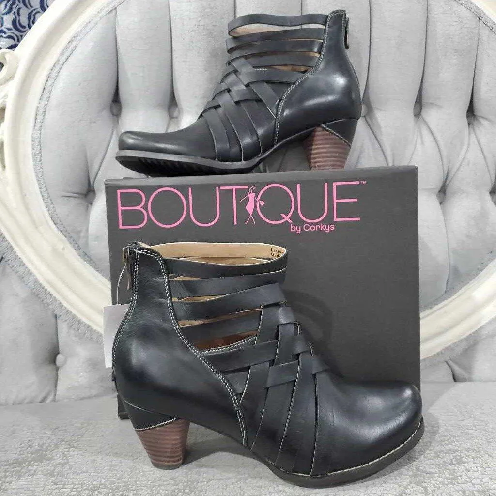 Boutique by Corkys Boots 11.0