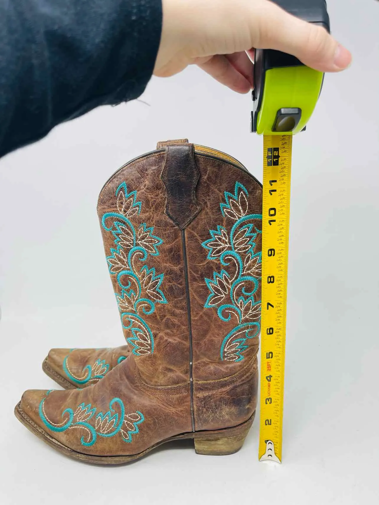 Corral Size 6 Brown/Turquoise Embroidered Leather Shoes Boots