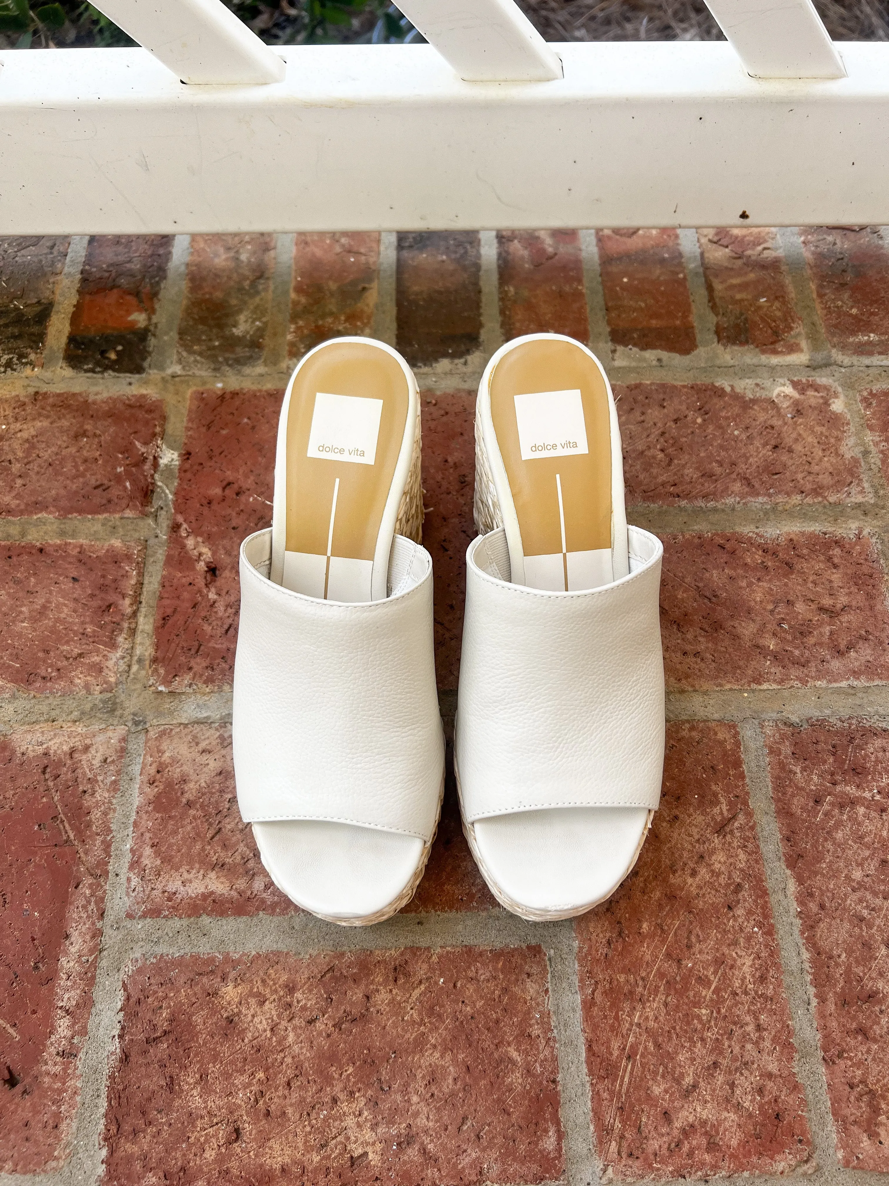 Elora Ivory Leather Platform